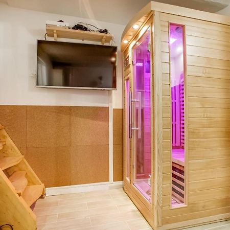 Flat For 4 Located In The Heart Of Paris パリ エクステリア 写真