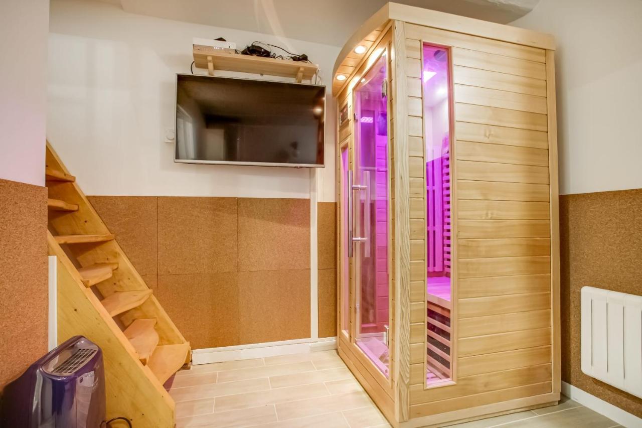Flat For 4 Located In The Heart Of Paris パリ エクステリア 写真